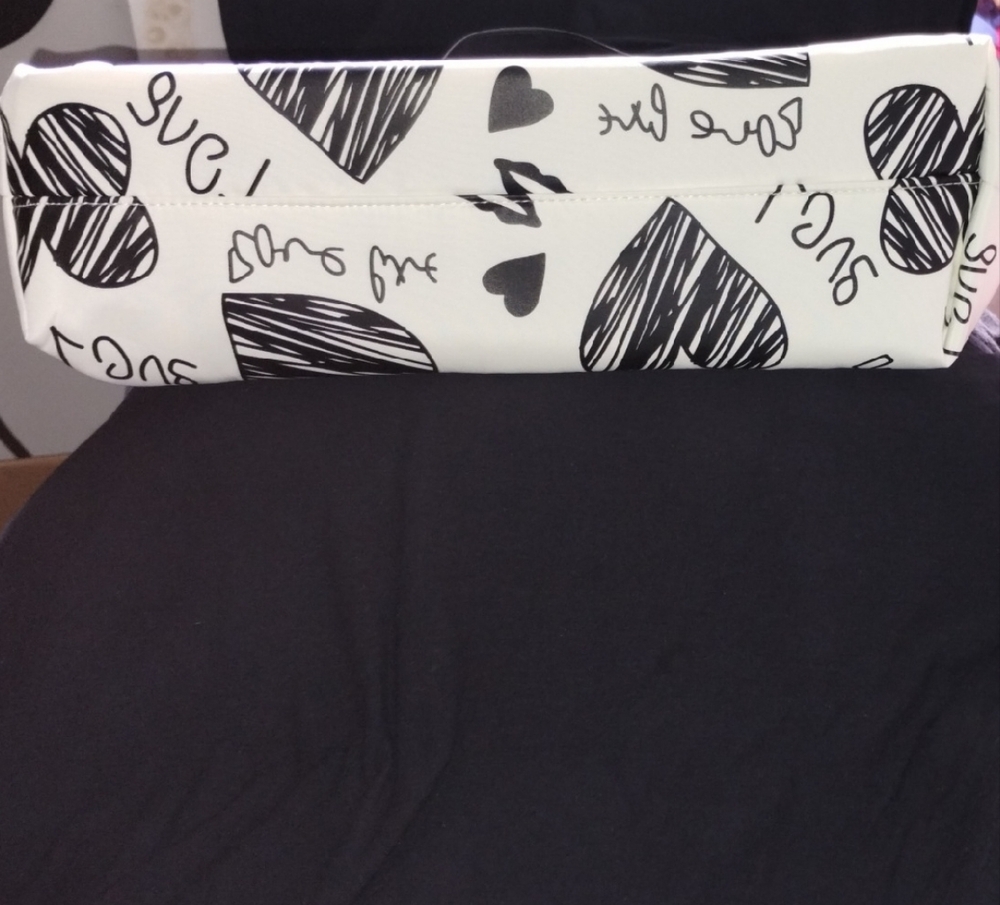SHEIN Black and White Graphic Shoulder Bag with Leather Trim - Picture 5 of 7